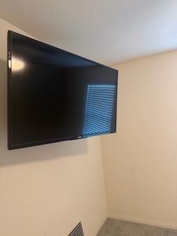 Toshiba Flat Screen TV 50 inch