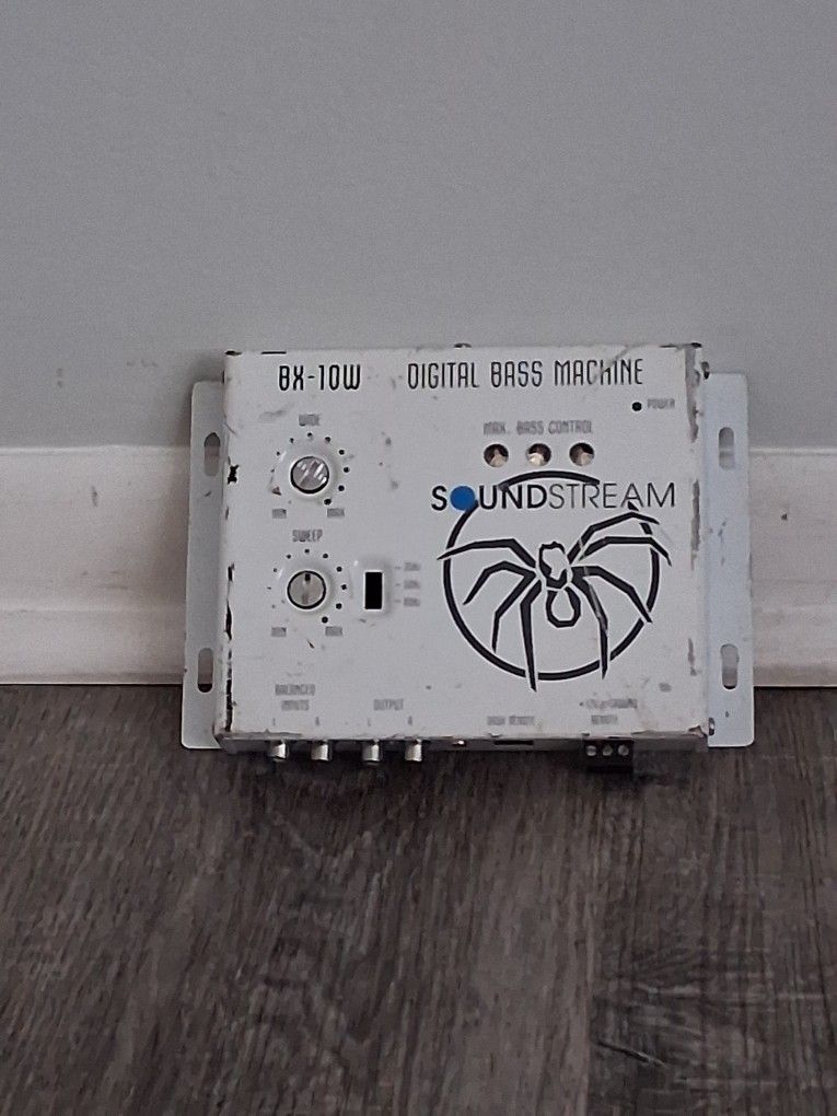 π Soundstream BX-10W Bass Processor (White) β Clean Bass Control | $25