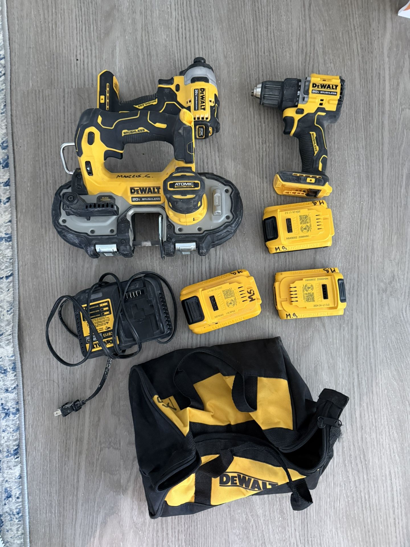 DE WALT SET -BAND SAW -DRILL-IMPACT 250FIRM