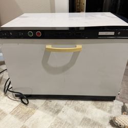 Towel Warmer - Nails/esthetician