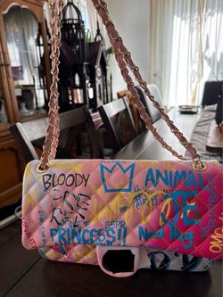 multi-color graffiti print quilted shoulder bag- Fugazi/Faux