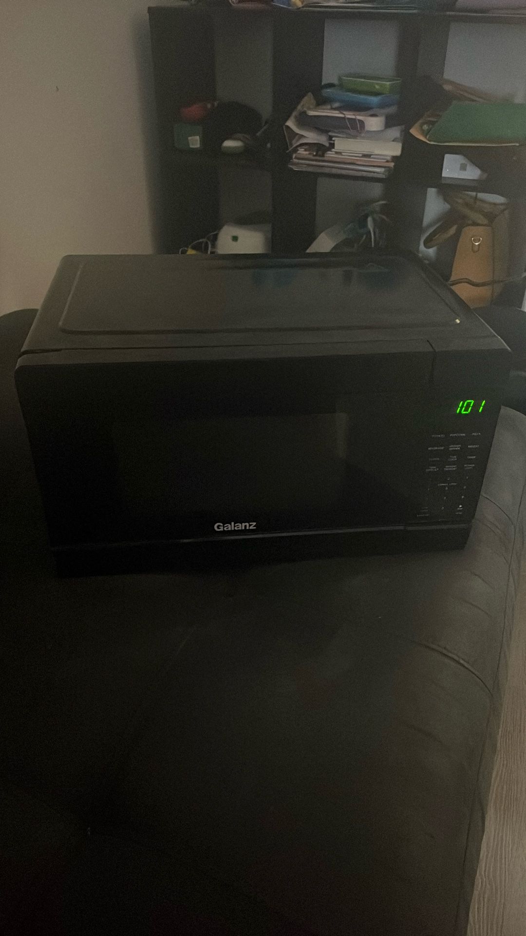 GOOD CONDITION MICROWAVE
