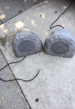 Bocinas en forma de rocas para la yarda se escuchan mui bien