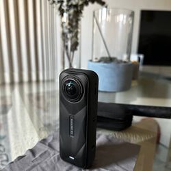 Insta 360 X5 