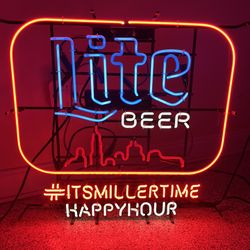 MILLER ( CHICAGO SKYLINE) VINTAGE CLASS NEON #ITSMILLERTIMEHAPPYHOUR - 
