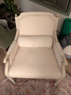 Magnolia Manor Upholstered Accent Chair