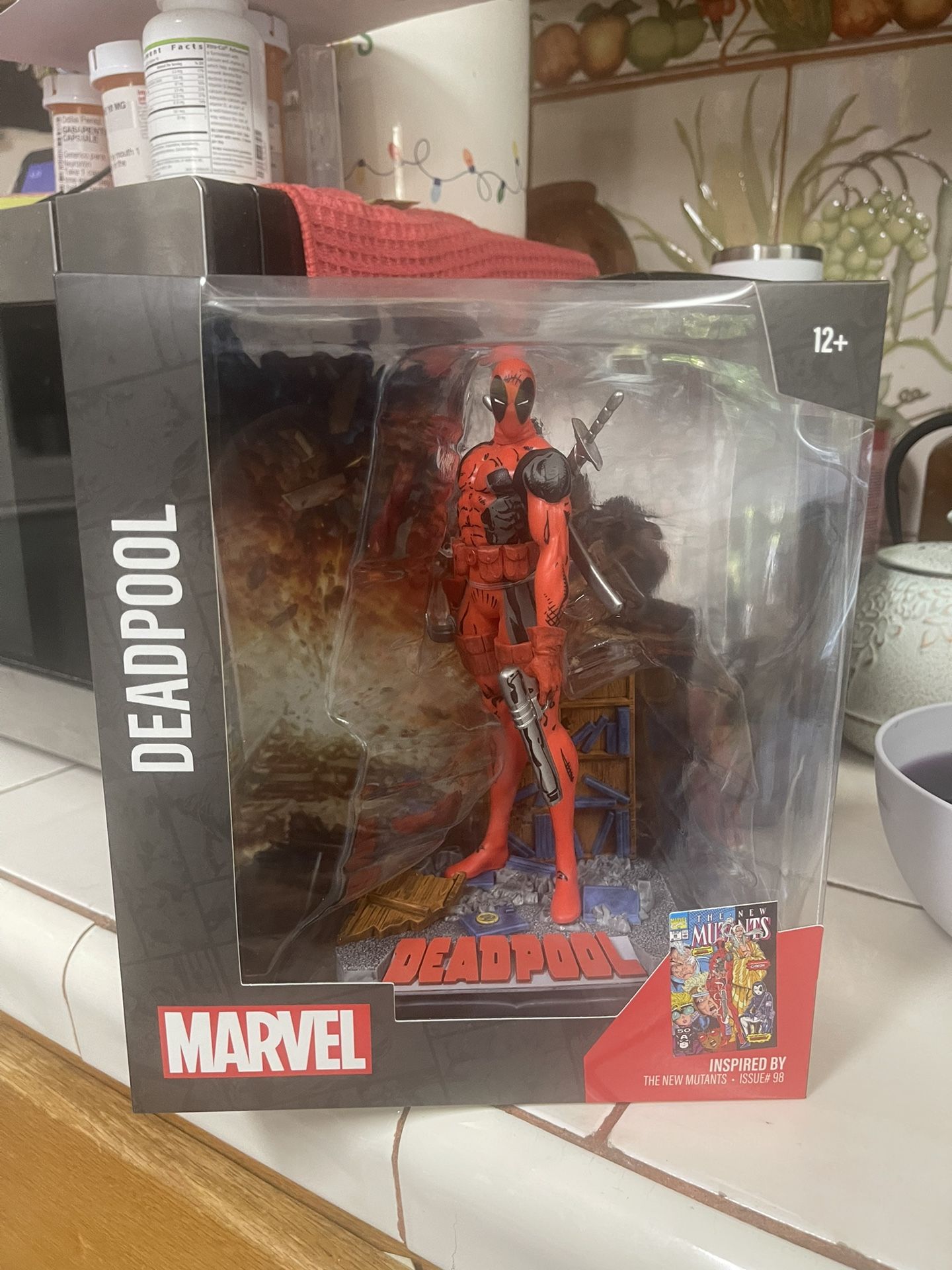 McFarlane Deadpool Statue