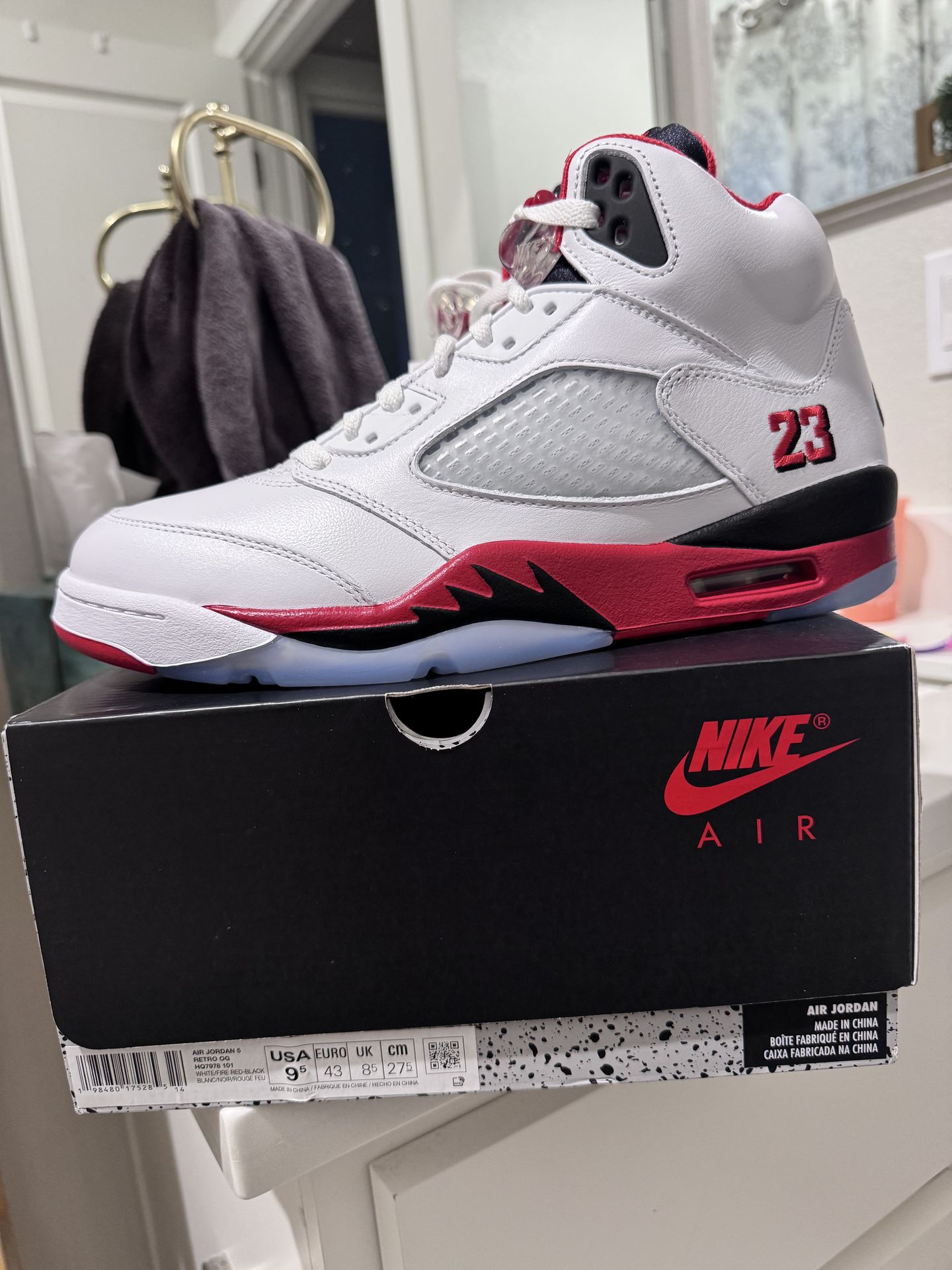 Size 9.5 Jordan 5 Retro Fire Red Black Tongue (2025)