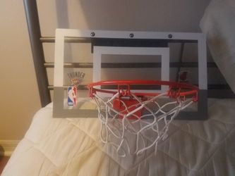 Mini basketball hoop