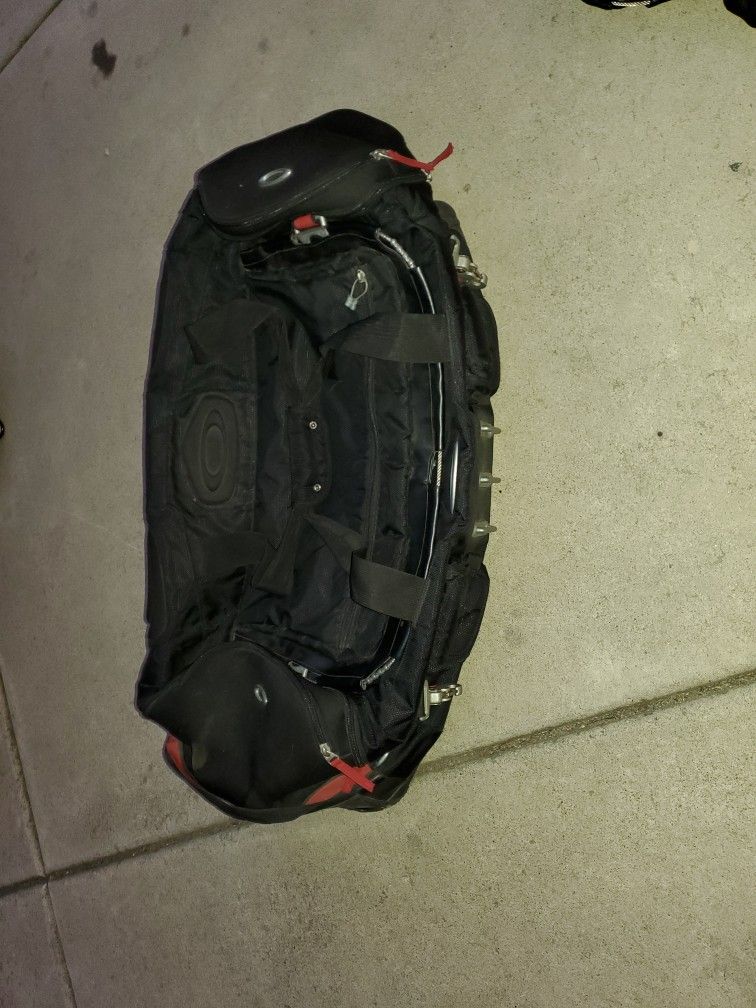 oakley hot tub duffle bag