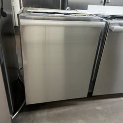 Miele Dishwasher 24” Stainless Steel 