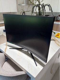 Gaming Monitor Curved