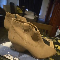 Frye Women's Reina Sand Leather Western Ankle Zip Bootie 