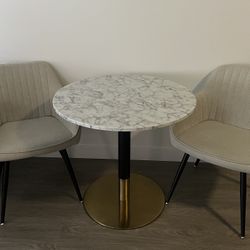 Dining Table & Chairs