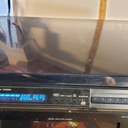 Quasar CD8989 CD Player 5-Disc Carousel Changer Watch Video Demo