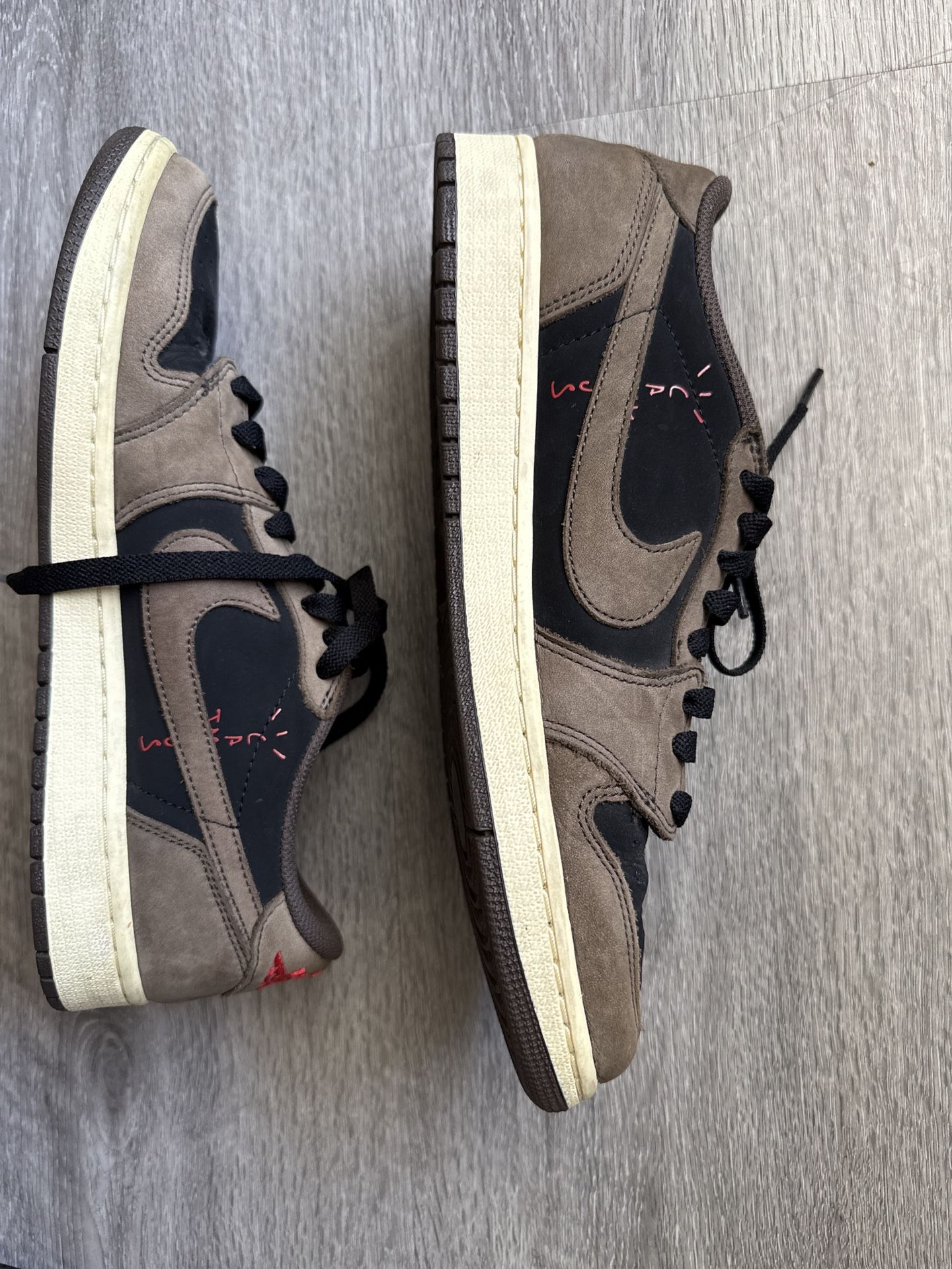 Jordan X Travis Scott