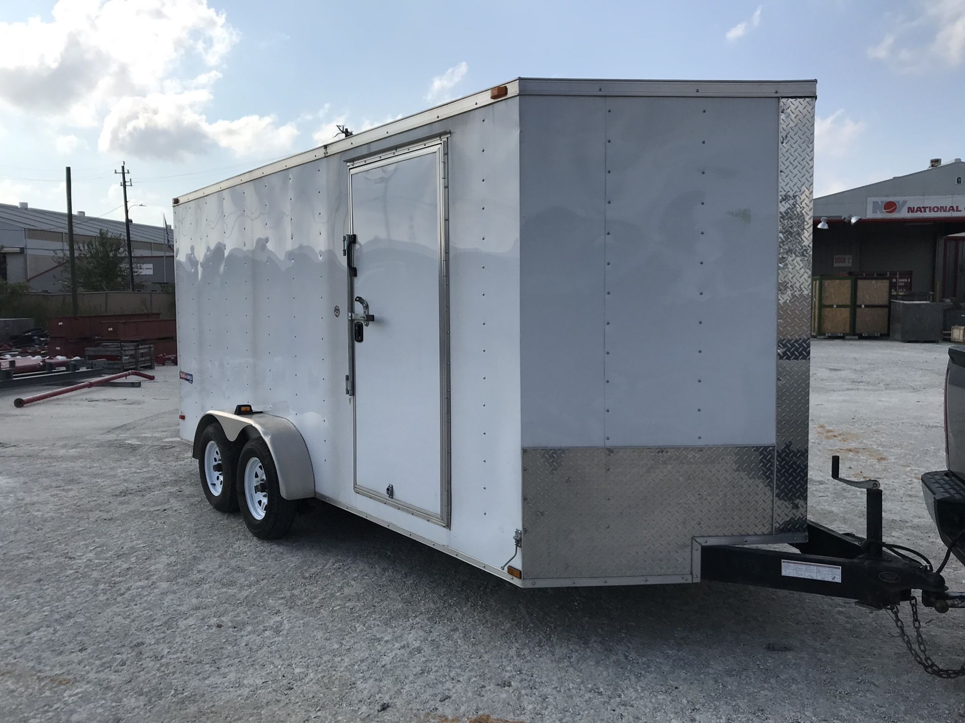 2016 ENCLOSED TRAILER DOUBLE AXLE trailer TITLE IN HAND