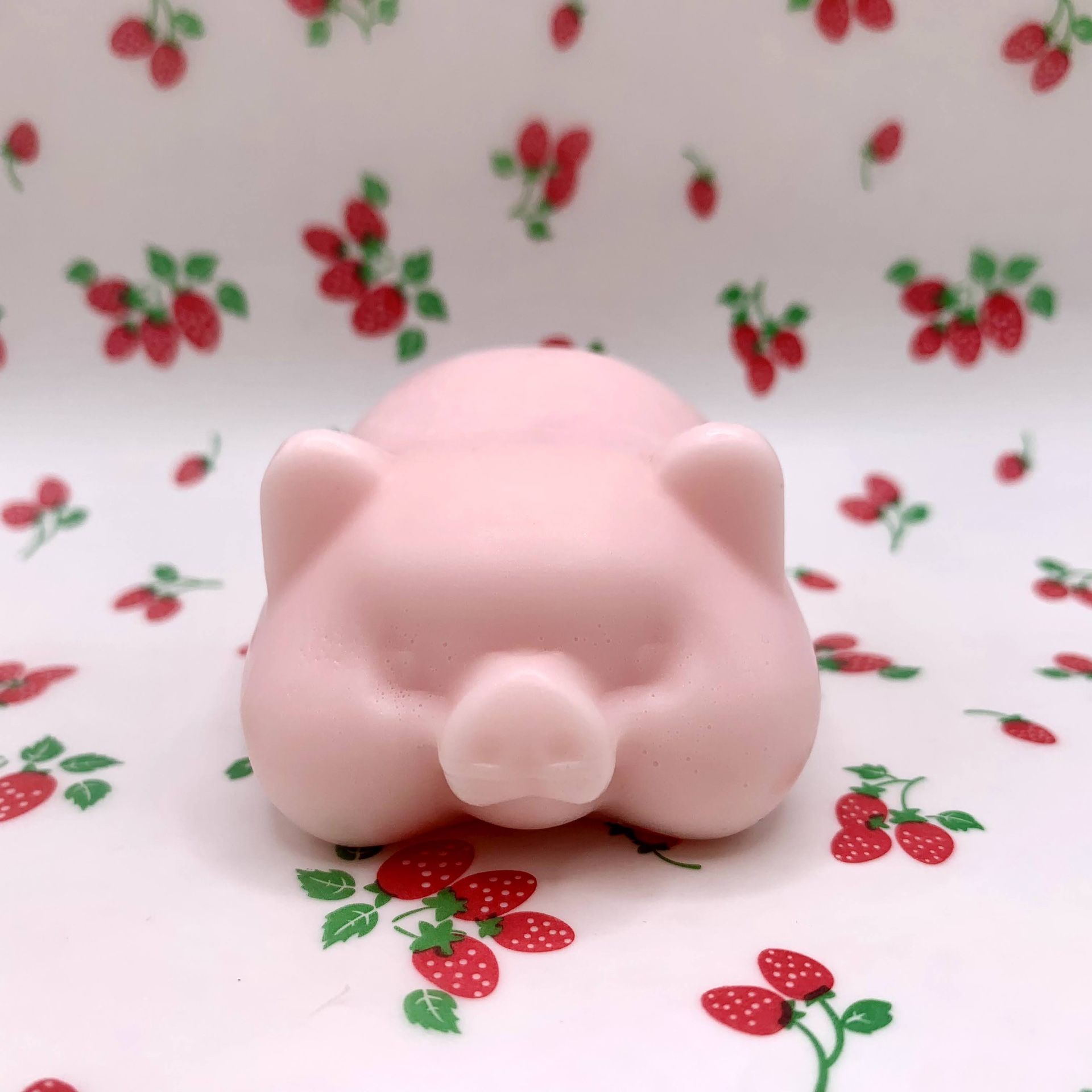 Cute Piggy Soap Bar 🐷 