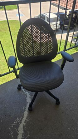 Autonomous avocado computer desk chair