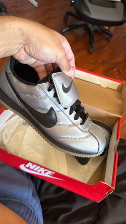 Nike Cortez SE Shoe Box Size 9.5