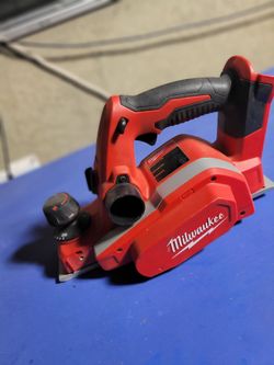 Milwaukee M18 Planer