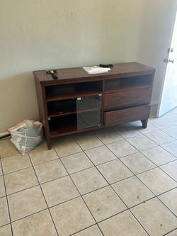 Queen bed frame, tv stand and recliner