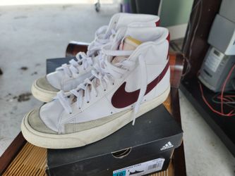 Size 9 men's nike blazers lightly used