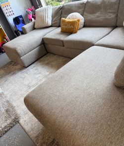 Sectional couch