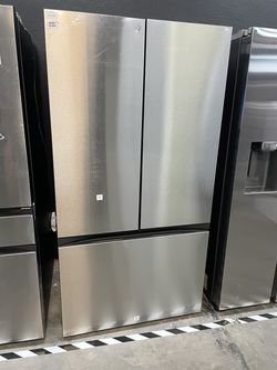 Samsung bespoke 3 door refrigerator with beverage  center