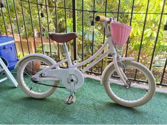 2018 Banwood Classic 16in pink bike with original parts & training wheels