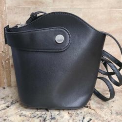 Black Faux Leather Bucket Style Shoulder Crossbody Bag
