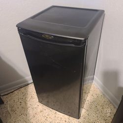 Like New DANBY DESIGNER MINI FRIDGE