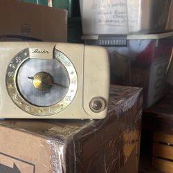 Arvin Vintage Radio