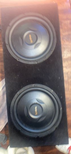 Box with 2 subwoofers