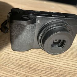 Ricoh GR III