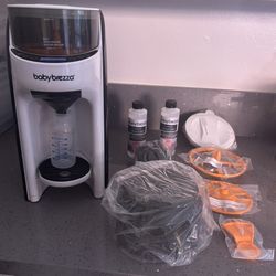 Baby Brezza Formula Pro Advanced with Extra Parts