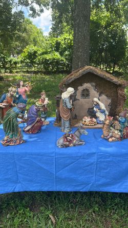 Jesus nativity scene s Kirkland signature