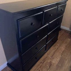 Black Dresser Pinewood Premium $429 🌈🌈