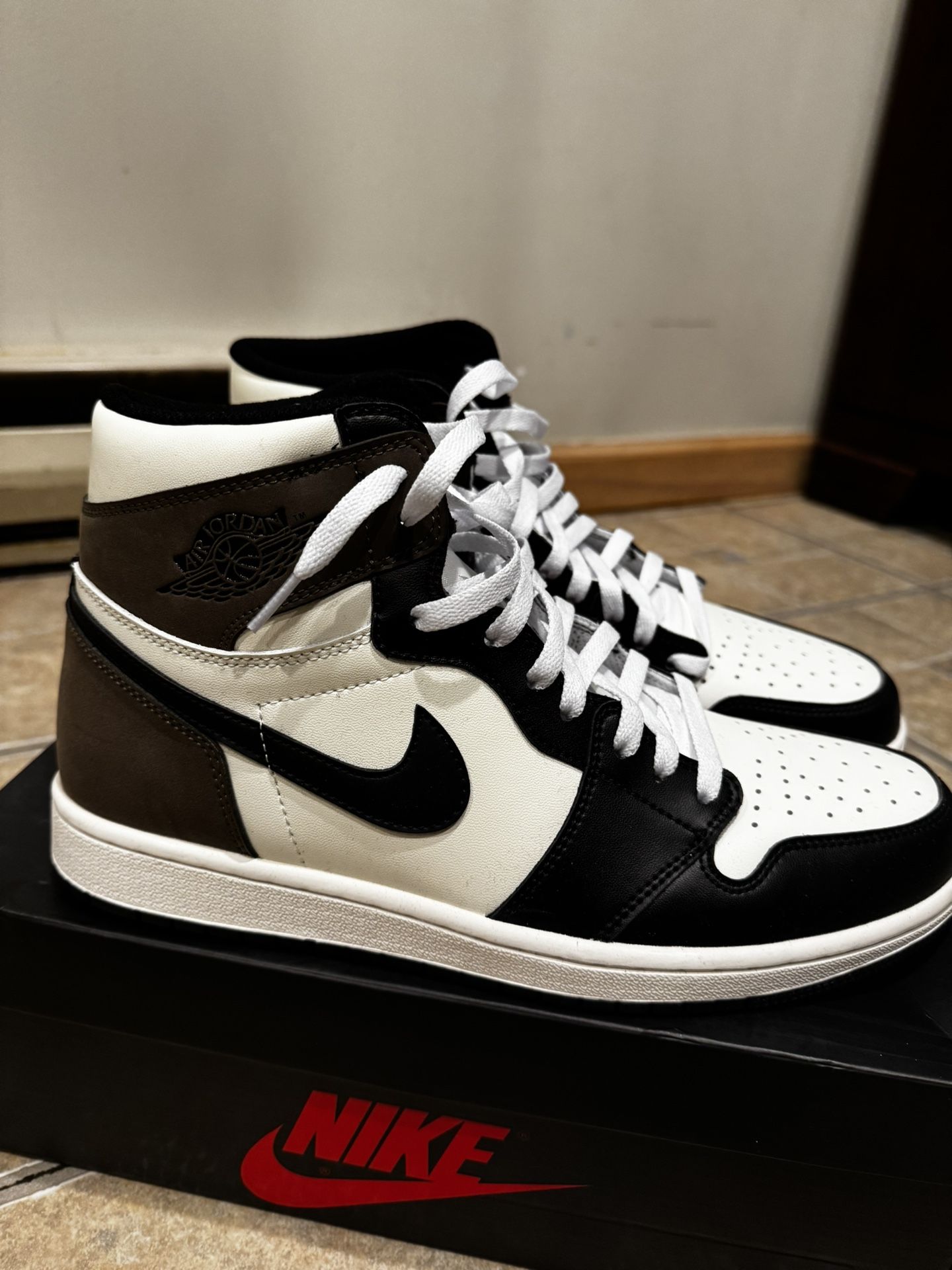 Jordan 1 Mocha