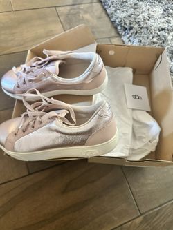 UGG Girls Pink Sneakers Size 5