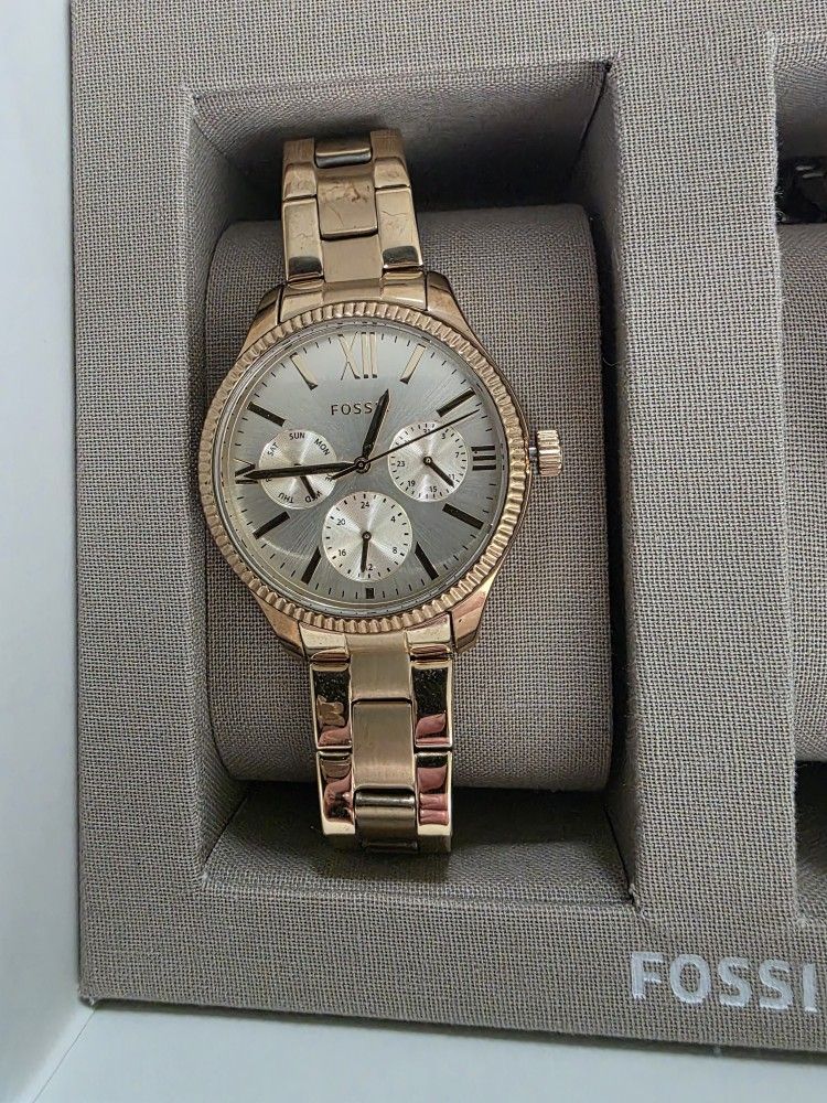 Fossil Woman Watch