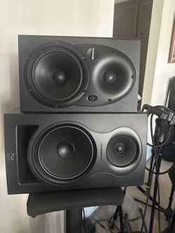 Mackie 624-824 Studio Monitors