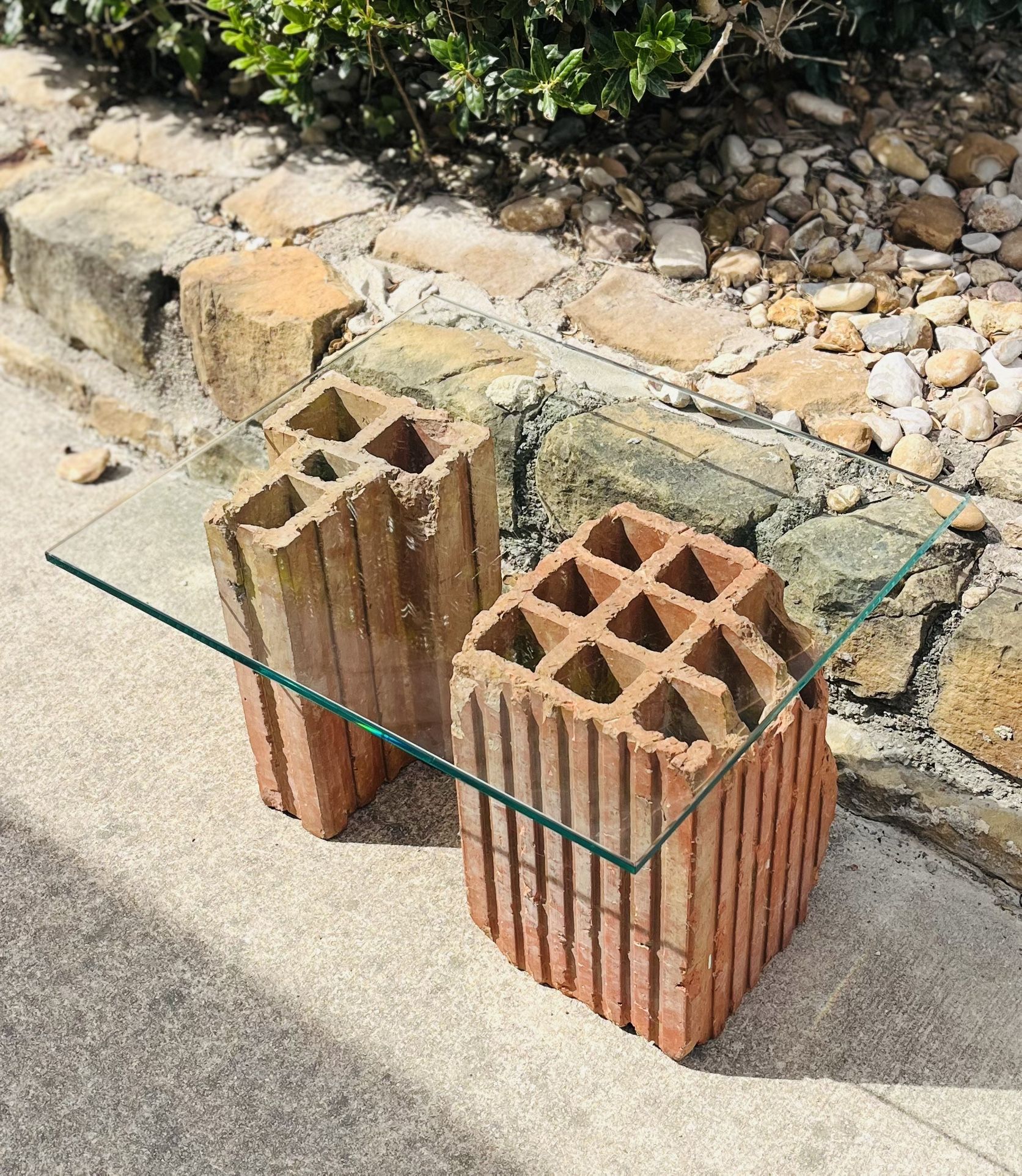 Mid-Century Modern “Paul Evan’s Style” Table  W A Beautiful 1/2” Tempered Glass Top & A Base Composed  Of Pair (2) Of Terracotta Bricks! Perfect For⬇️