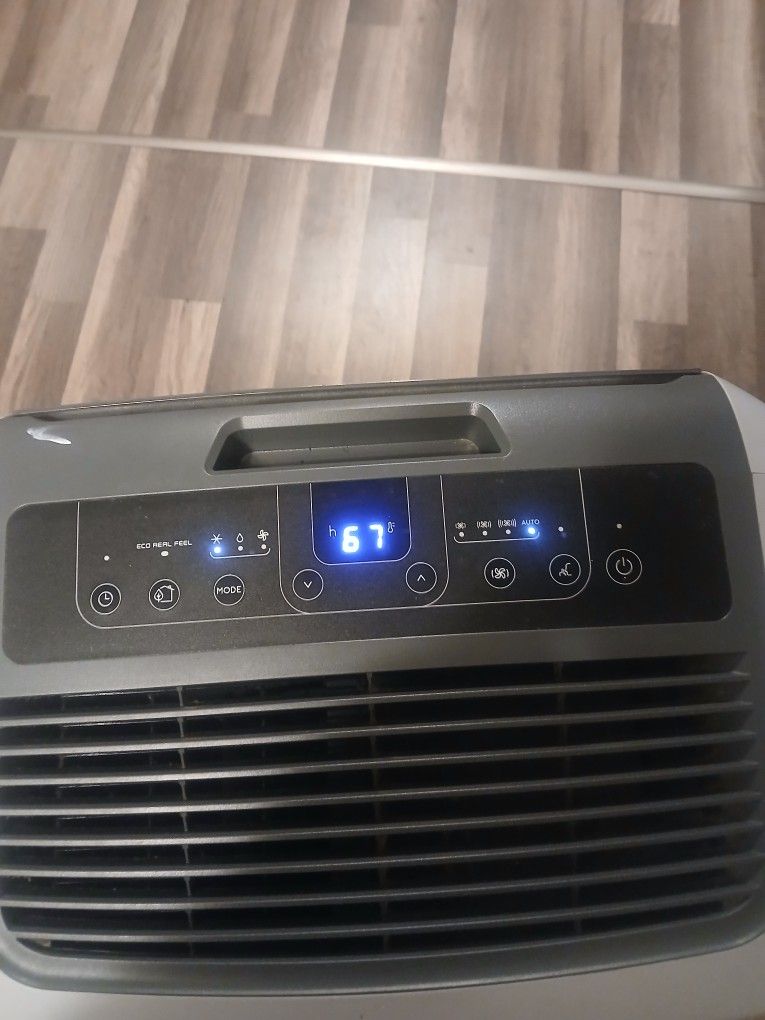 Delonghi Portable Air Conditioner 12000 Btu
