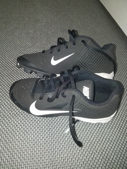 Nike football cleats size 1yr