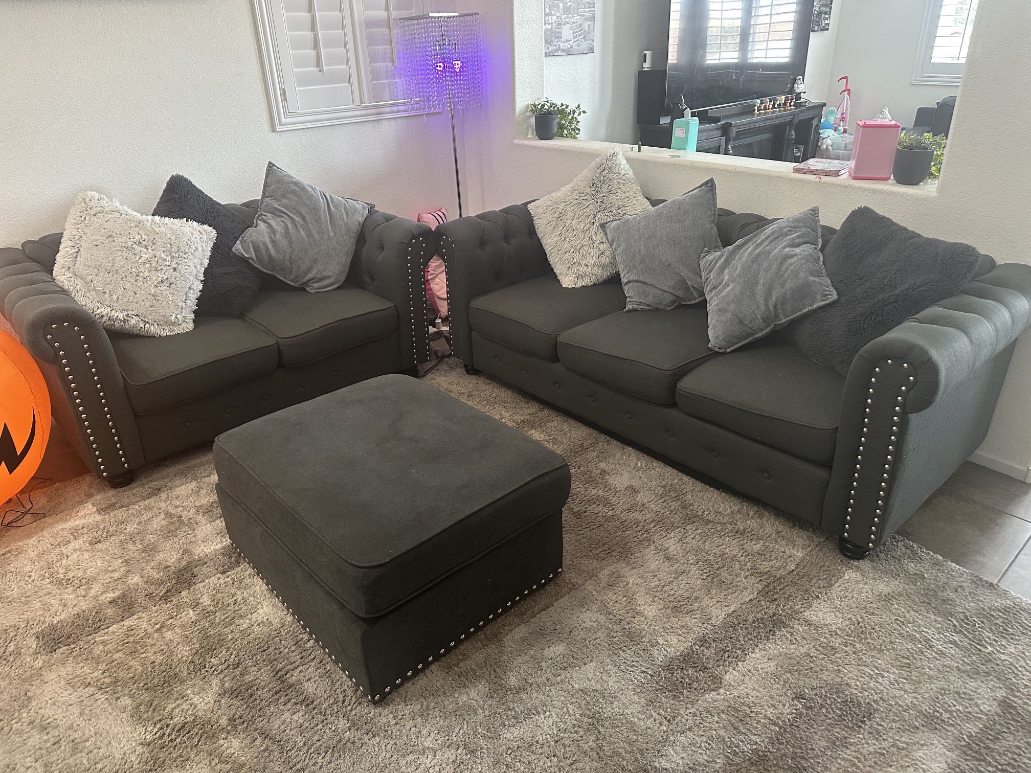 Beautiful Three-Piece Couch Set With Ottoman! Excellent Condition!