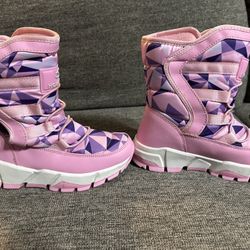 Kids Snow Boots Size 2 Water Resistant Winter Christmas Holiday 