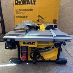 DEWALT 15 Amp Corded 8-1/4 in. Compact Portable Jobsite Tablesaw 