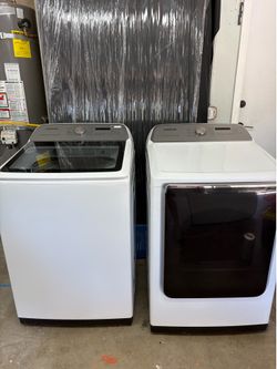 Samsung Washer Dryer Set - Clean & Works Great