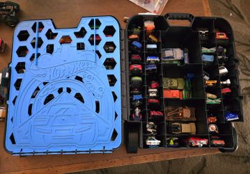 Hot Wheel Car Case Loaded W/ Cars